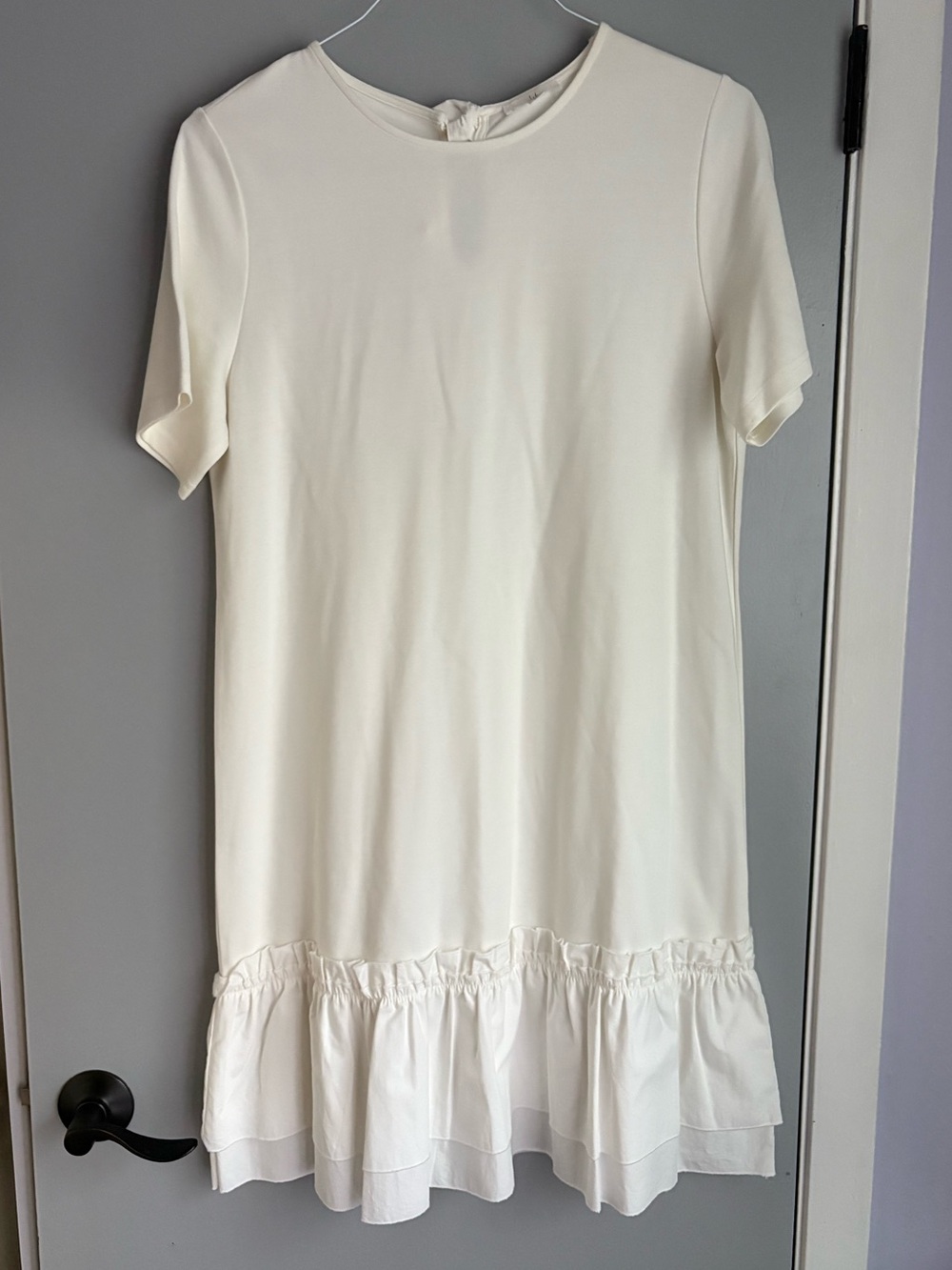 NWOT Joh ivory Round Neck dress
